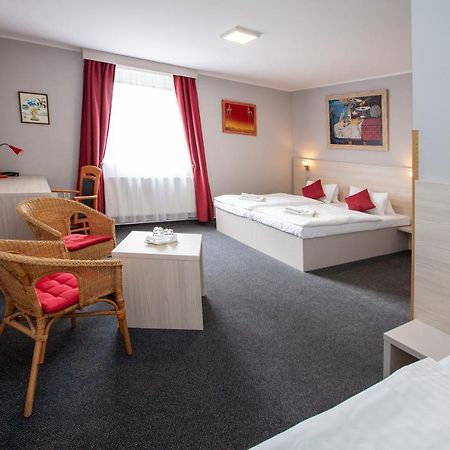 Hotel Stella Πίλζεν Εξωτερικό φωτογραφία