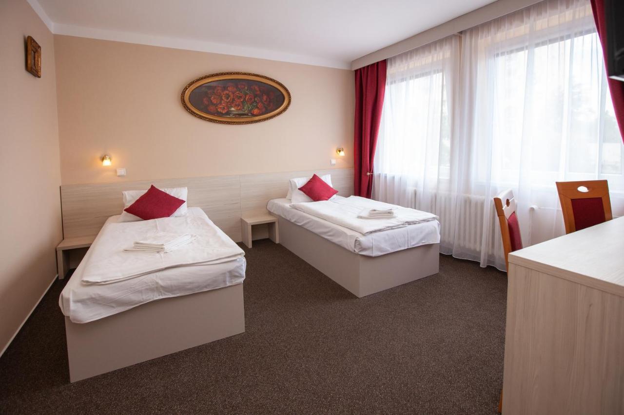 Hotel Stella Πίλζεν Εξωτερικό φωτογραφία