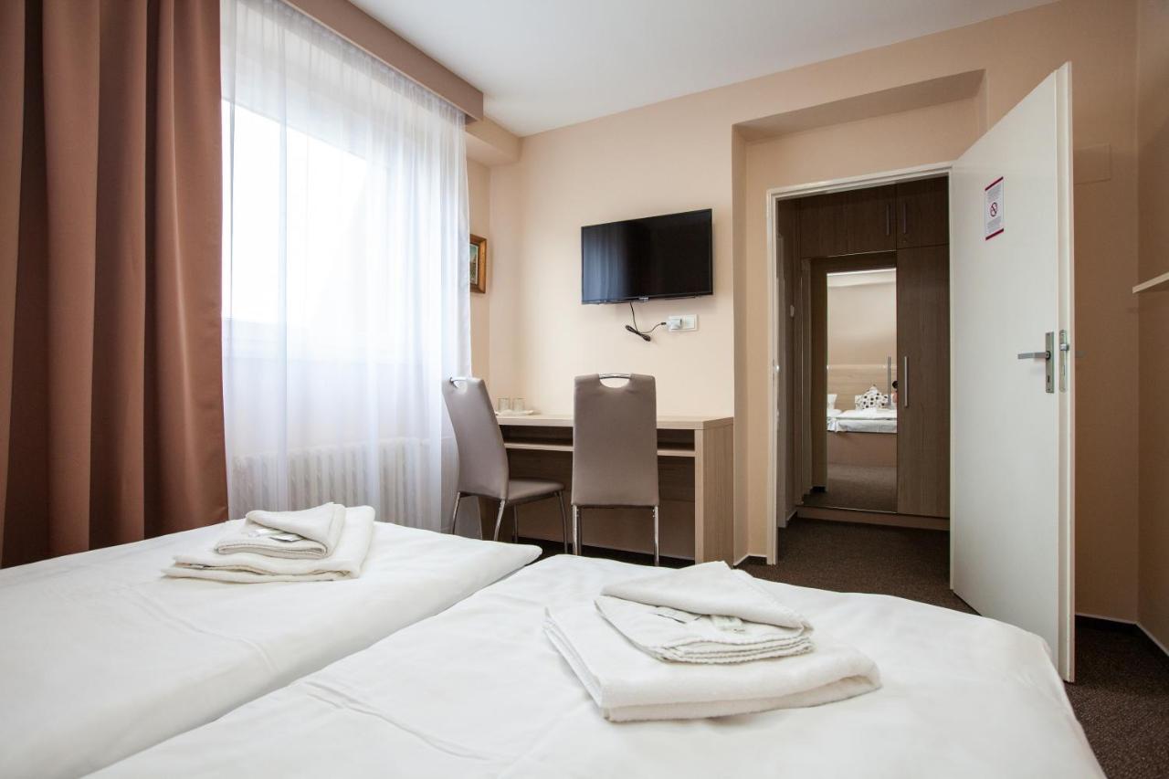 Hotel Stella Πίλζεν Εξωτερικό φωτογραφία