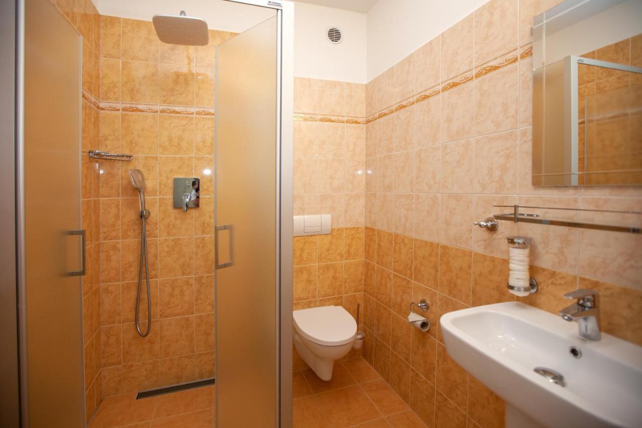 Hotel Stella Πίλζεν Εξωτερικό φωτογραφία